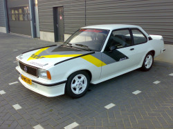 OPEL ASCONA B Capot